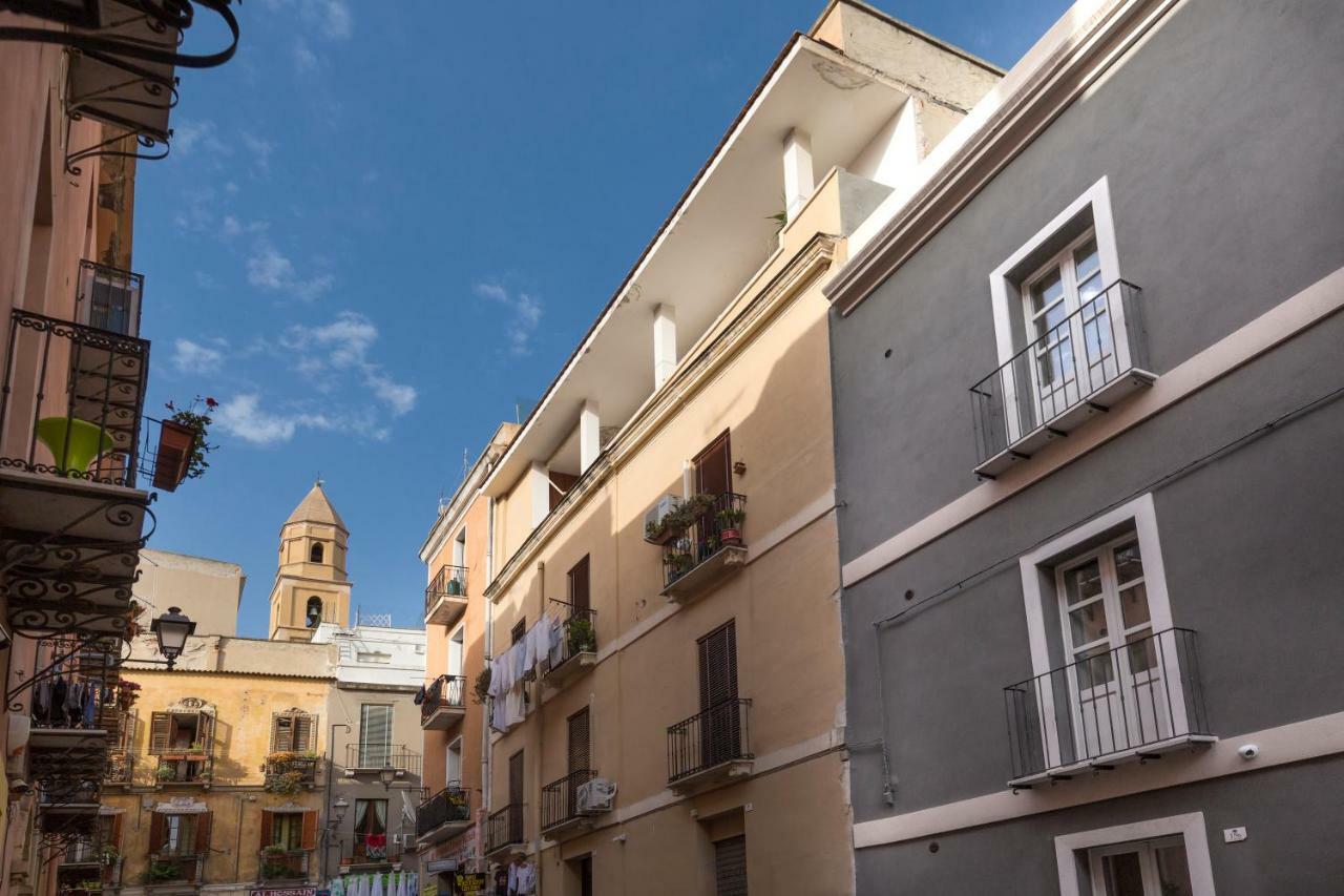 Cagliari Marina Harbour Guest House & Lounge ภายนอก รูปภาพ