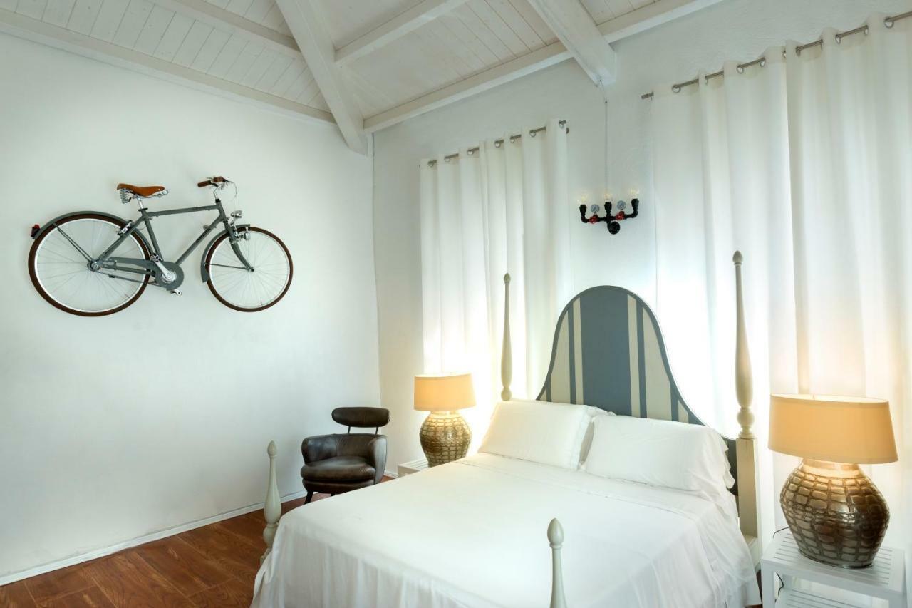 Cagliari Marina Harbour Guest House & Lounge ภายนอก รูปภาพ