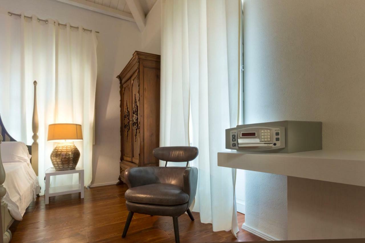 Cagliari Marina Harbour Guest House & Lounge ภายนอก รูปภาพ